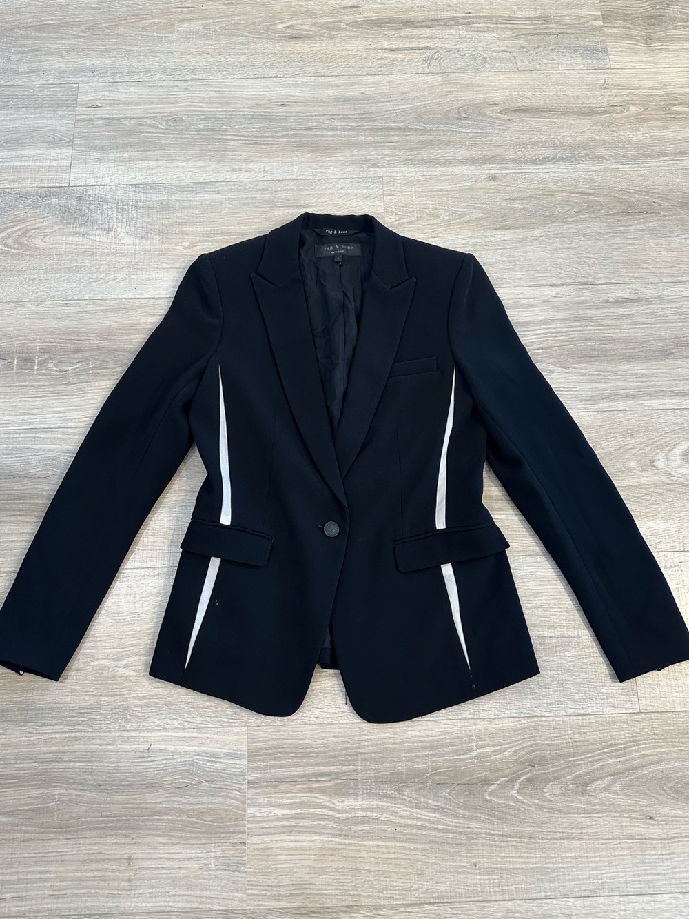 Rag & bone silk blend black and with tuxedo blazer